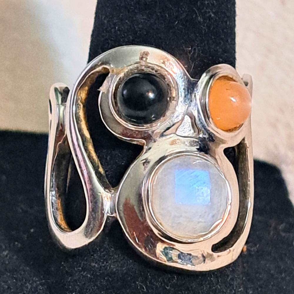 Elegant Silver Multi-Stone Ring - image 2